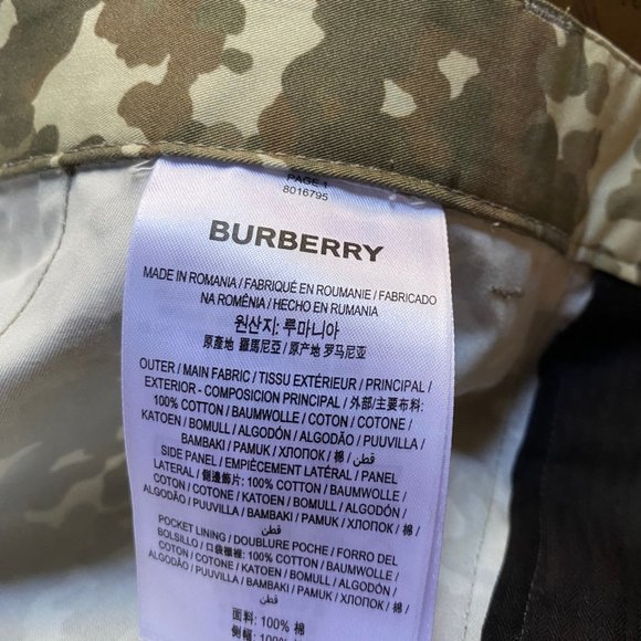 Burberry Chino pants Khaki/green cotton unisex - Picture 8 of 10